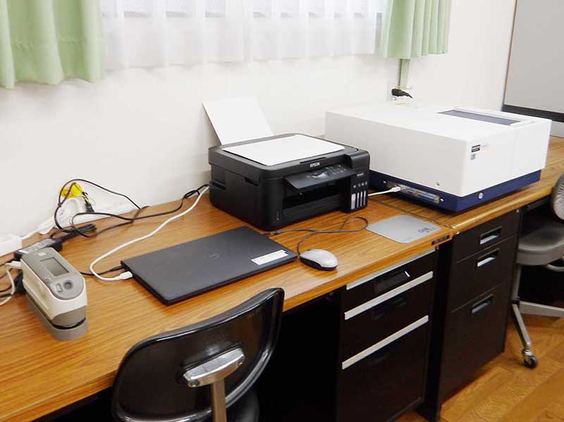 分光測色計・ダブルビーム分光光度計